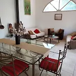 Apartment Mas Du Versadou, Dans Un Espace Naturel Protege, Piscine Couverte Chauffee Toute L'annee, Et Salle De Jeux Saint-Gilles (Gard)