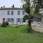 Mas Du Versadou, Dans Un Espace Naturel Protege, Piscine Couverte Chauffee Toute L'annee, Et Salle De Jeux Saint-Gilles (Gard)