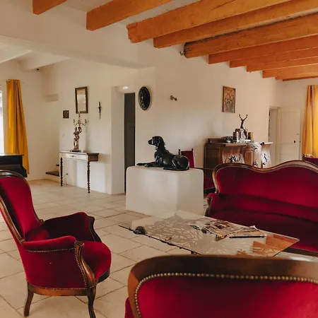 Mas Du Versadou, Chambres D'Hotes Et Gites