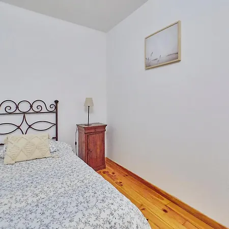 Apartman Mas Du Versadou, Dans Un Espace Naturel Protege, Piscine Couverte Chauffee Toute L'annee, Et Salle De Jeux Saint-Gilles