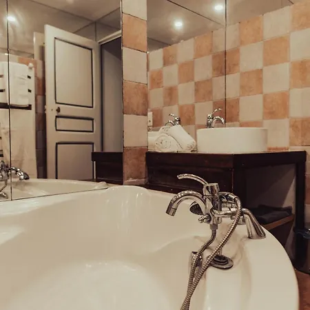 Lejlighedshotel Mas Du Versadou, Chambres D'Hotes Et Gites