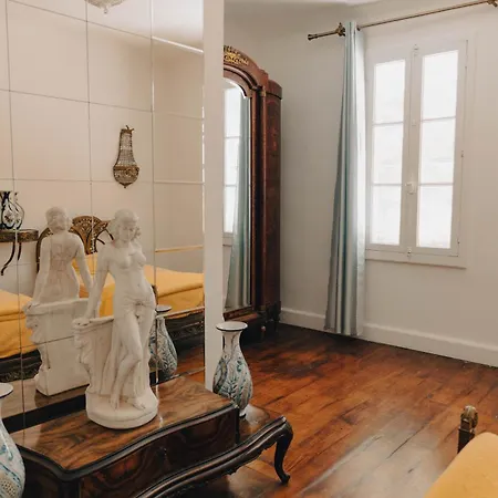 Mas Du Versadou, Chambres D'Hotes Et Gites Saint-Gilles (Gard)