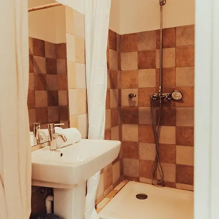 Apartamento Mas Du Versadou, Dans Un Espace Naturel Protege, Piscine Couverte Chauffee Toute L'annee, Et Salle De Jeux Saint-Gilles (Gard)