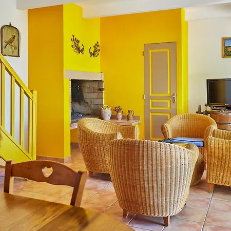 Mas Du Versadou, Chambres D'Hotes Et Gites Lejlighedshotel