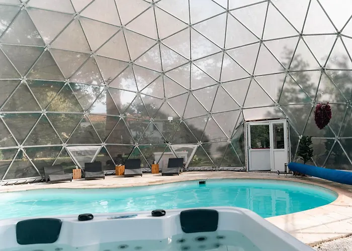 Mas Du Versadou, Dans Un Espace Naturel Protege, Piscine Couverte Chauffee Toute L'annee, Et Salle De Jeux * סן-ז'יל
